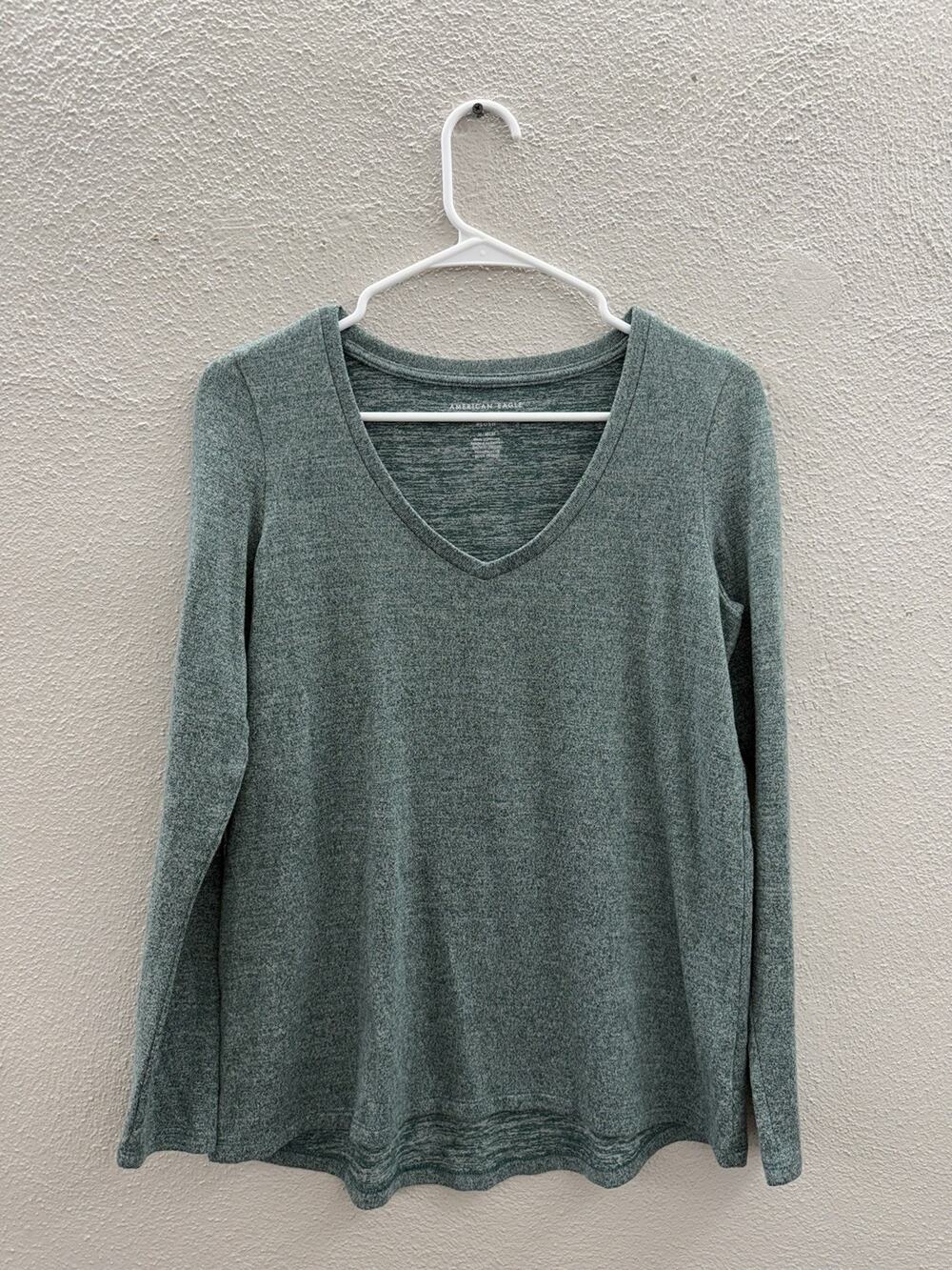 American Eagle Womens Shirt Medium Green Soft & Sexy Plush Long Sleeve V-Neck